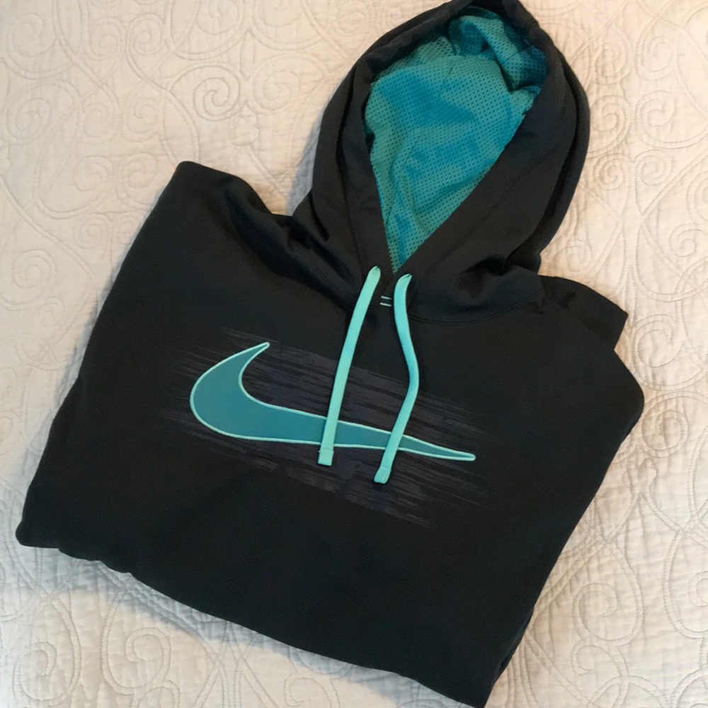 NWOT Nike hoodie.